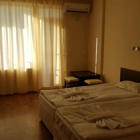 Hotel Seasons 2 *