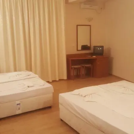 Hotel Seasons 2