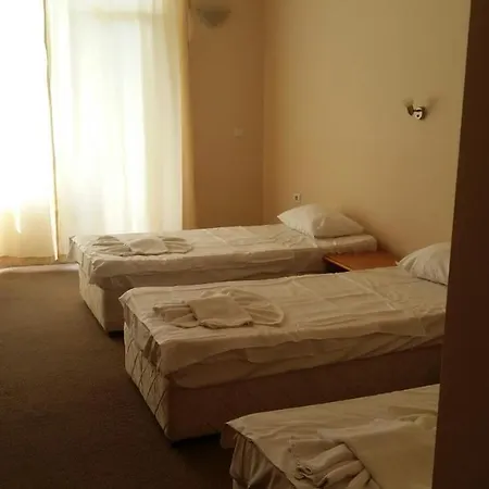 Hotel Seasons 2 *