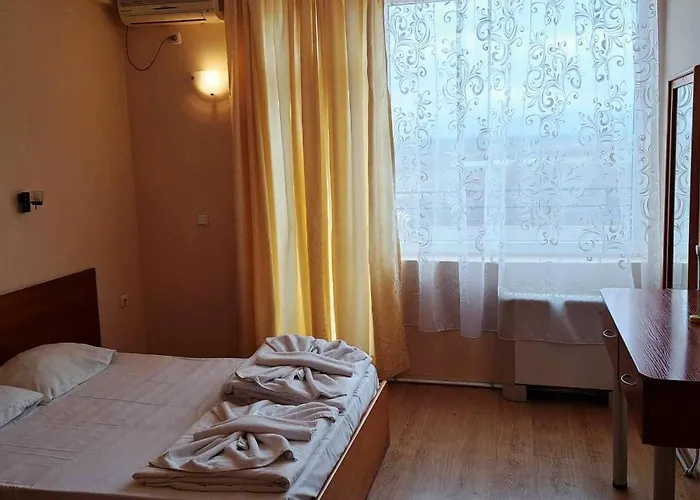 Seasons 2 Hotel Sunny Beach