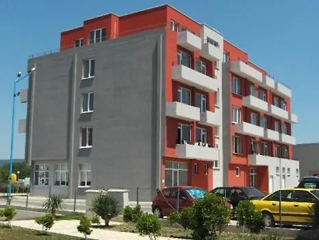 فندق Seasons 2 *